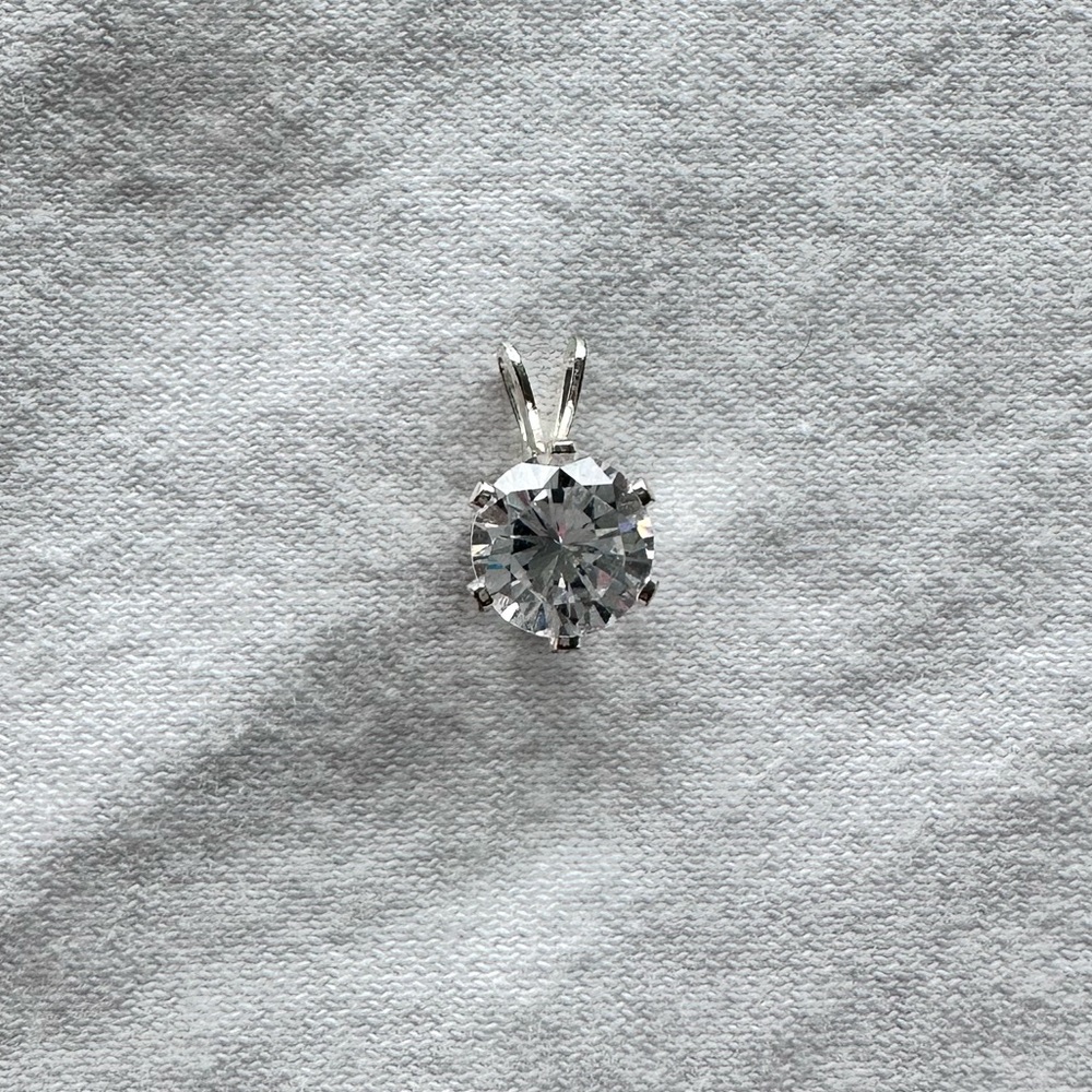Never Worn Cubic Zirconia Elegant Sterling Silver Crystal Pendant